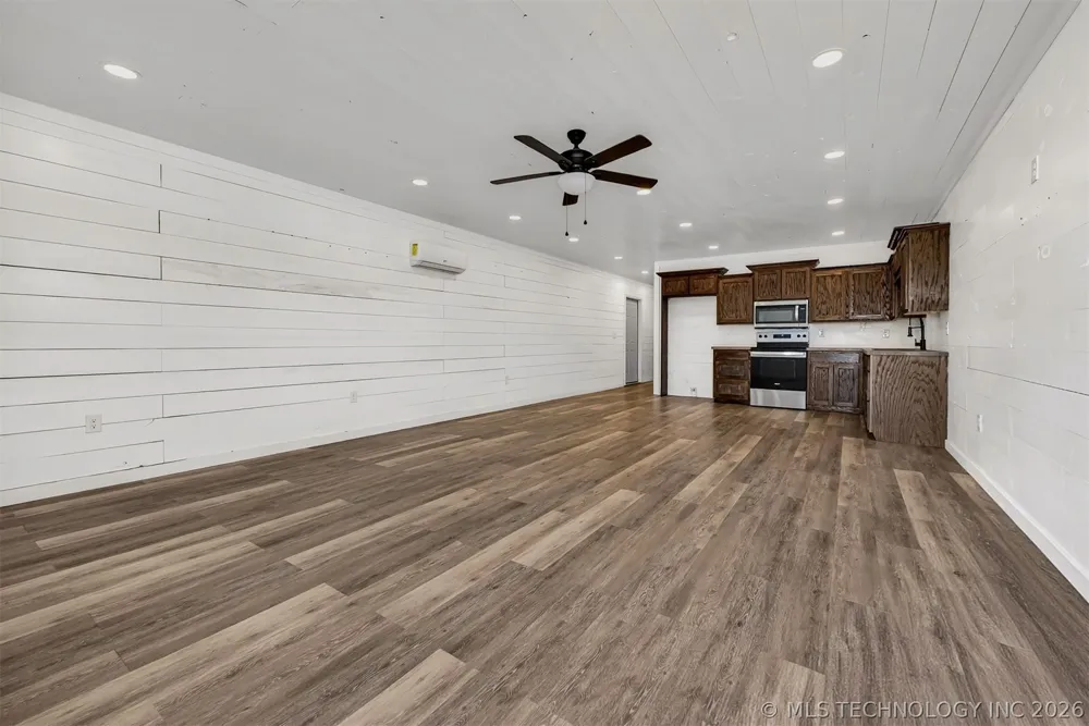 139172 State Highway 82 Tahlequah, OK 74464