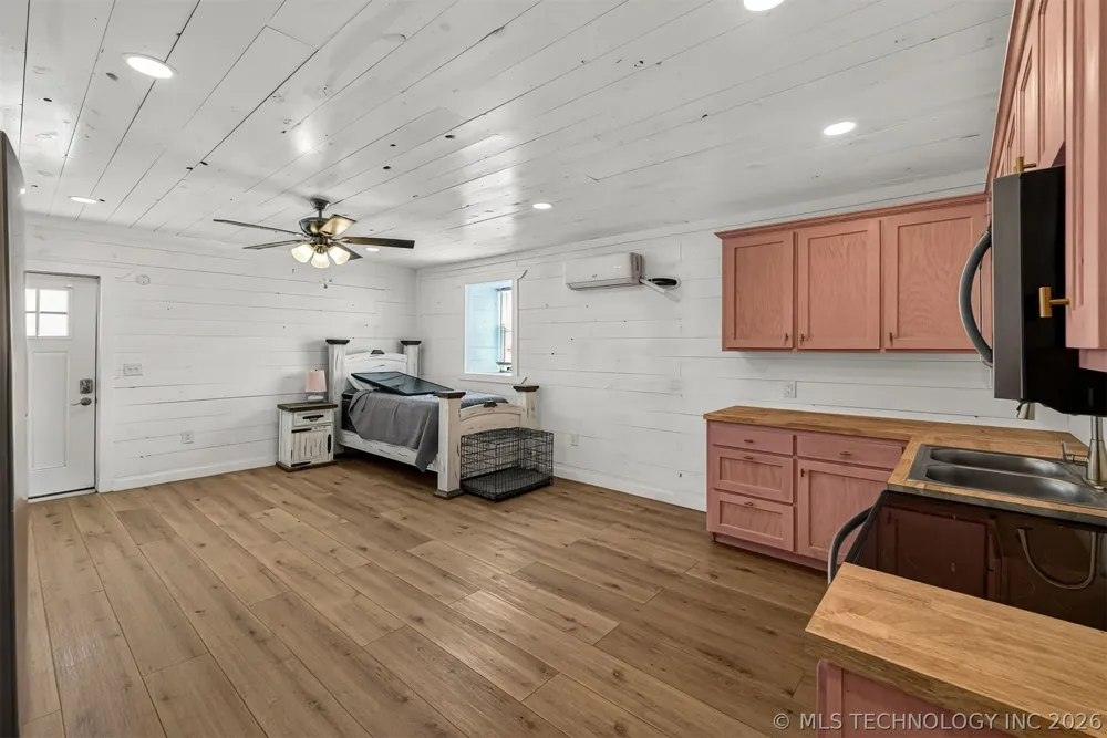 139172 State Highway 82 Tahlequah, OK 74464
