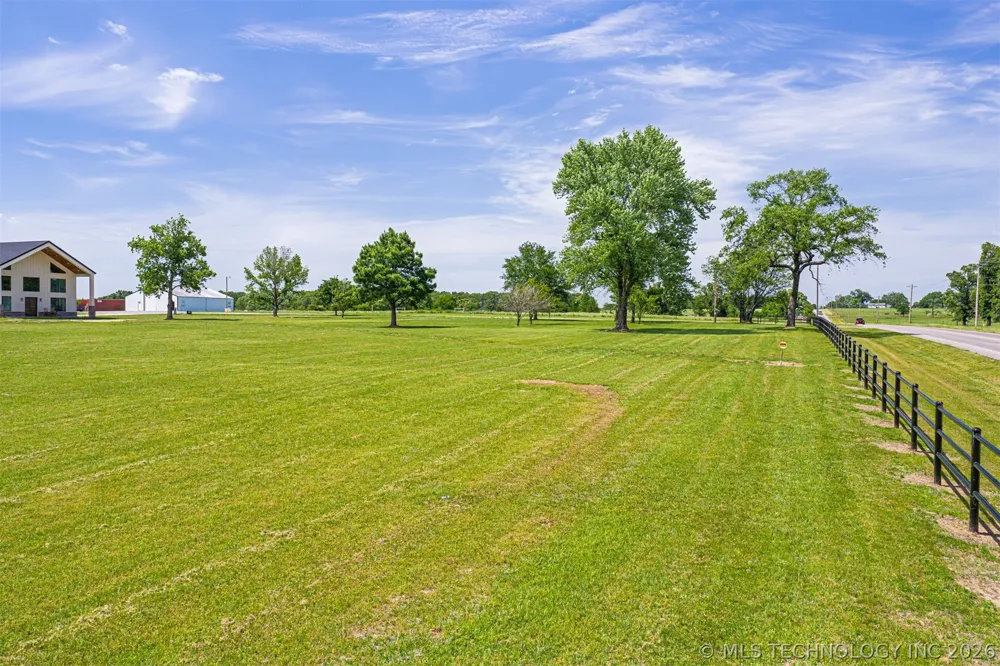 139172 State Highway 82 Tahlequah, OK 74464