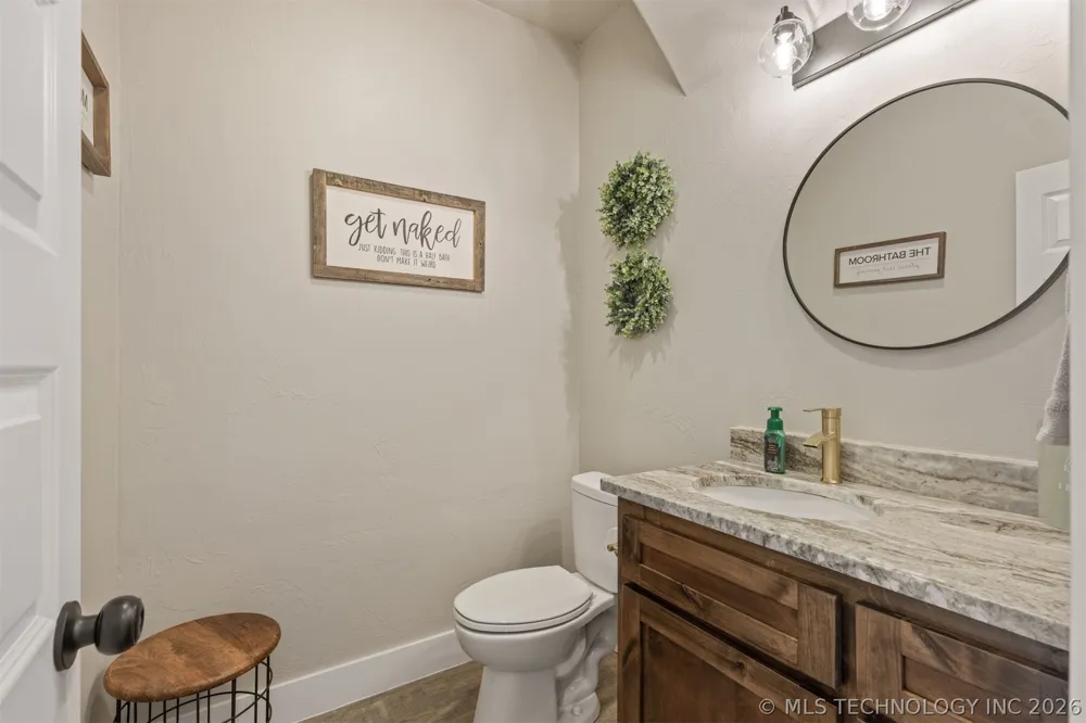 13917 State Highway 82 Tahlequah, OK 74464