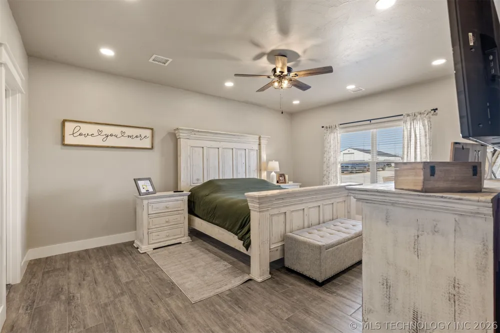 13917 State Highway 82 Tahlequah, OK 74464