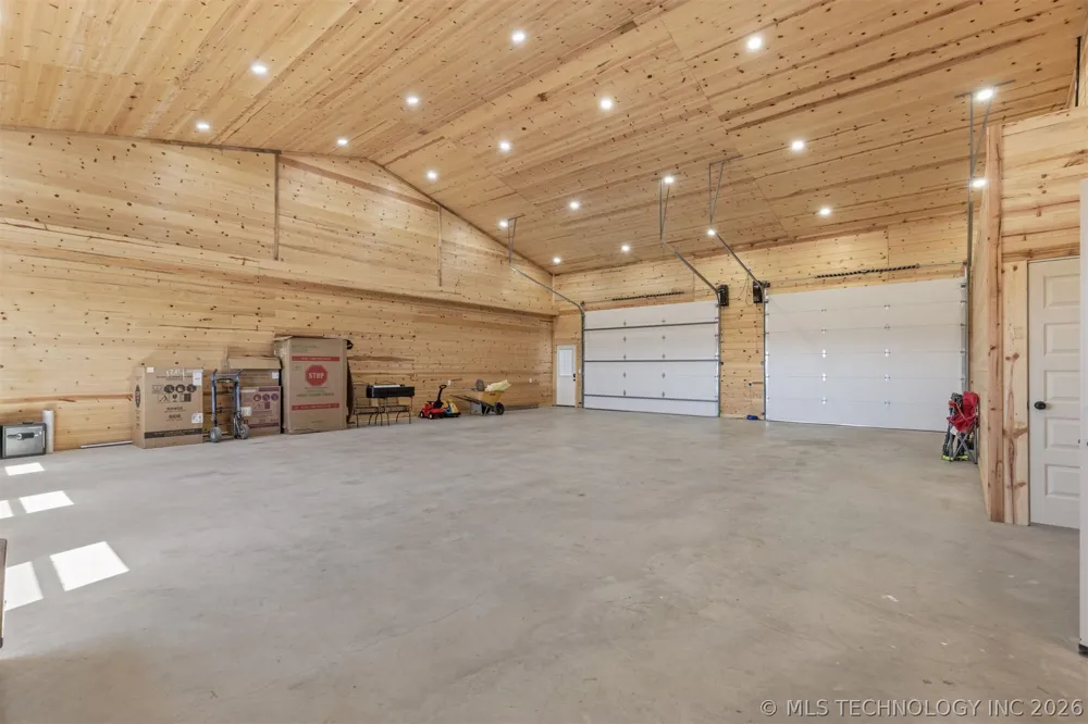 13917 State Highway 82 Tahlequah, OK 74464