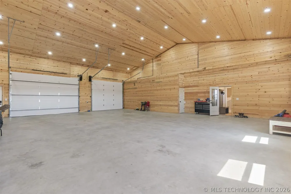 13917 State Highway 82 Tahlequah, OK 74464