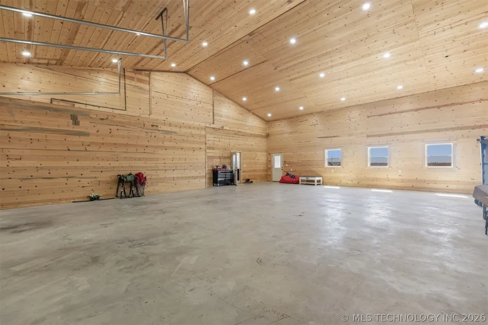 13917 State Highway 82 Tahlequah, OK 74464