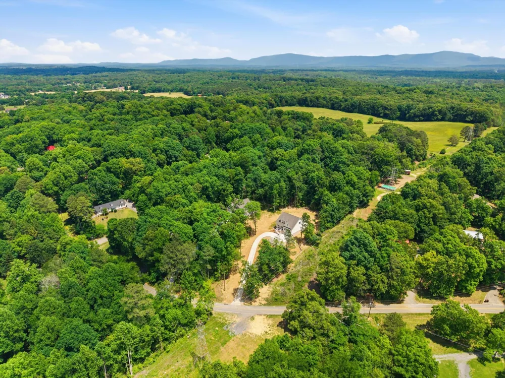 212 Hollow Road NE Cleveland, TN 37323