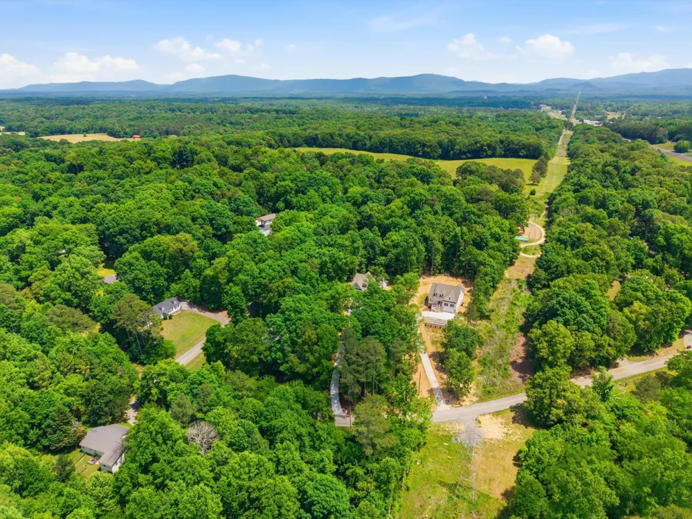 212 Hollow Road NE Cleveland, TN 37323