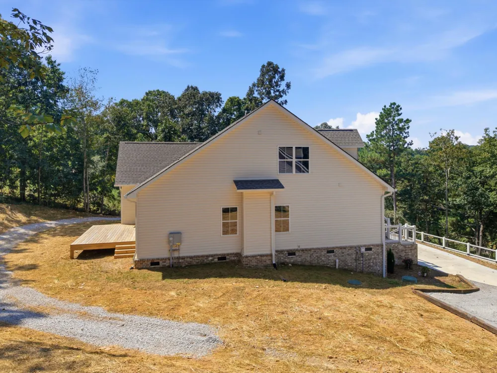 212 Hollow Road NE Cleveland, TN 37323