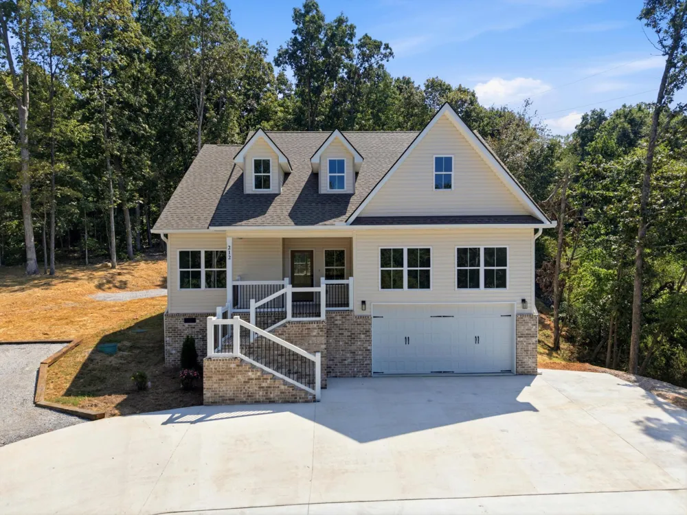212 Hollow Road NE Cleveland, TN 37323