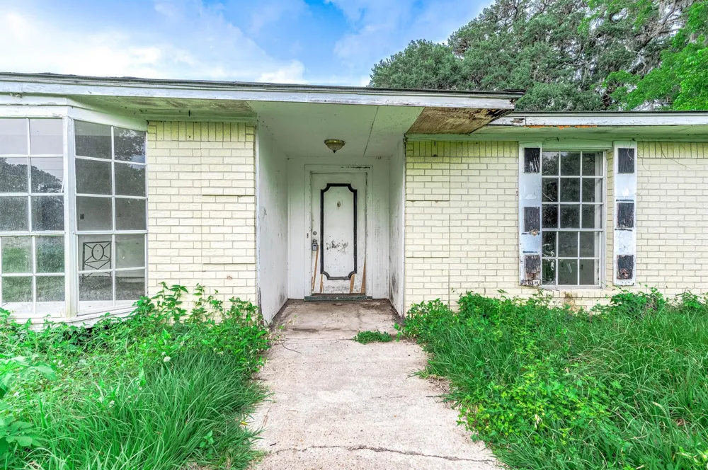 2719 Fm 524 Sweeny, TX 77480
