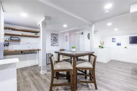 1122 Elaine Drive