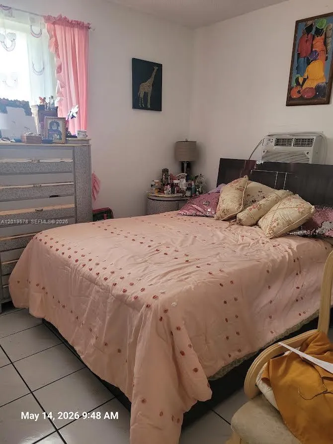 14239 SW 10th St Miami, FL 33184