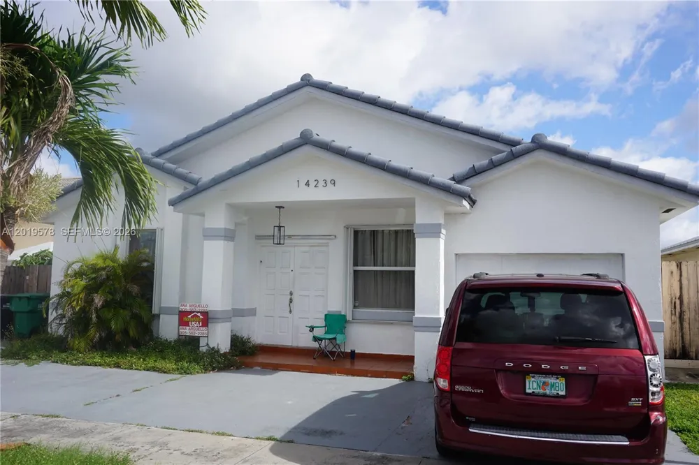 14239 SW 10th St Miami, FL 33184