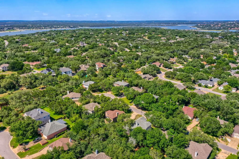 216 Sailors Run Lakeway, TX 78734
