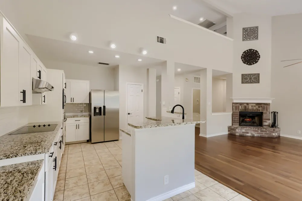 216 Sailors Run Lakeway, TX 78734