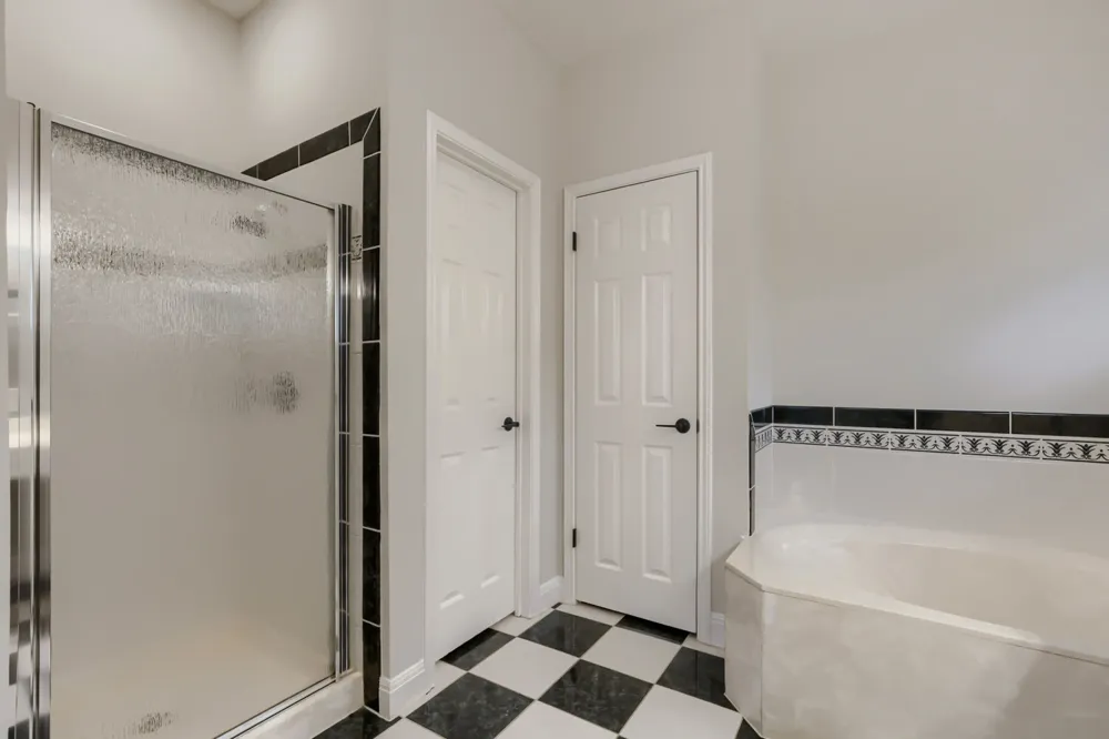 216 Sailors Run Lakeway, TX 78734