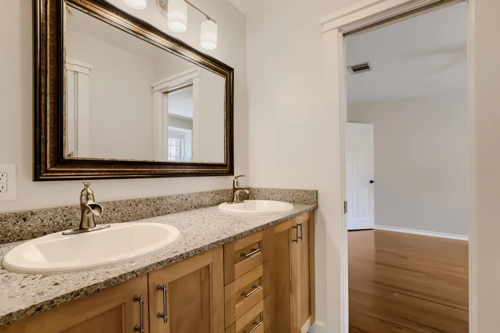 216 Sailors Run Lakeway, TX 78734