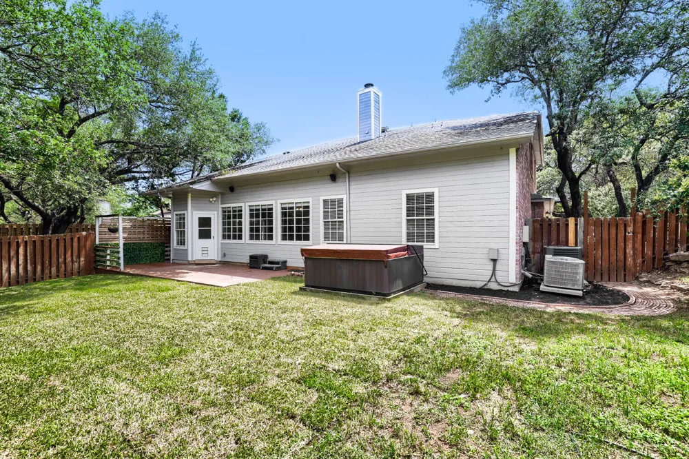 216 Sailors Run Lakeway, TX 78734