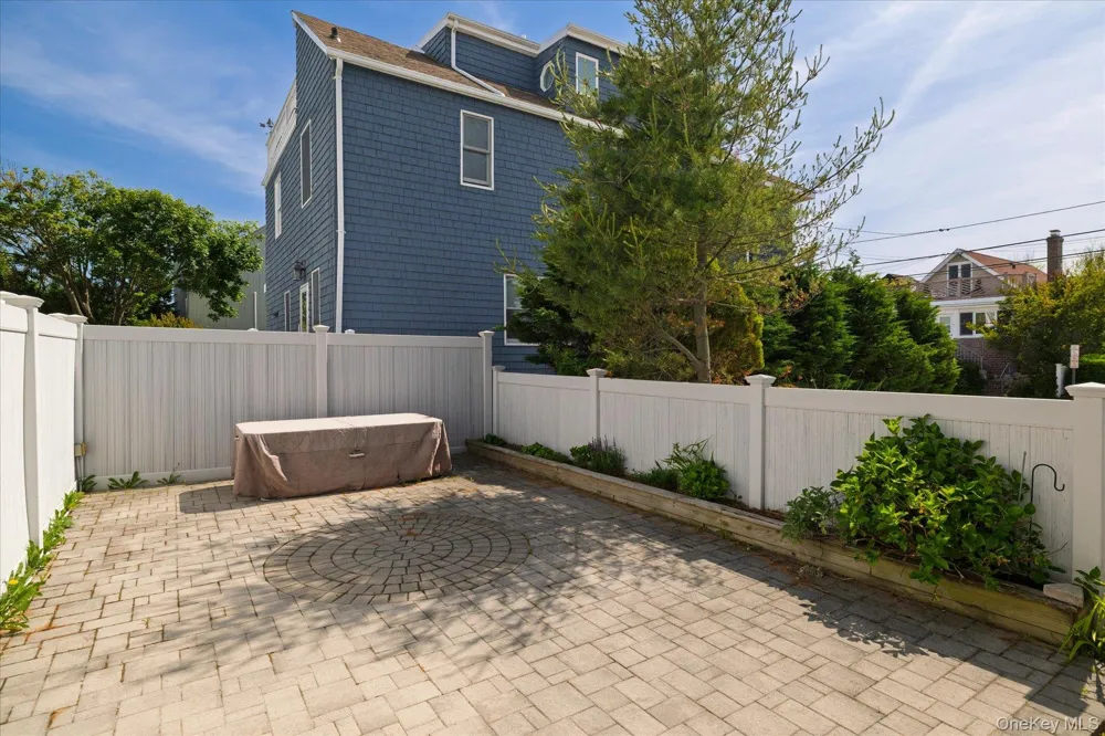 33 Bath Street Lido Beach, NY 11561