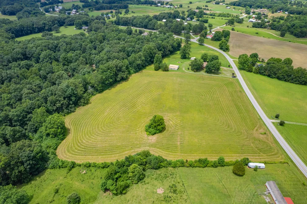 0 Campbellsville Pike Ethridge, TN 38456