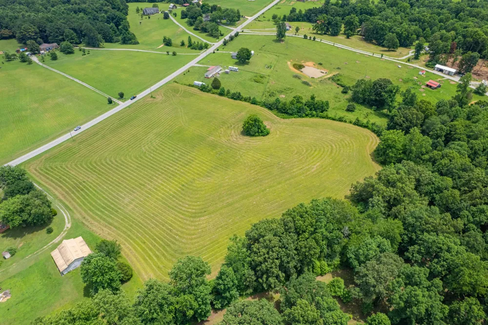 0 Campbellsville Pike Ethridge, TN 38456