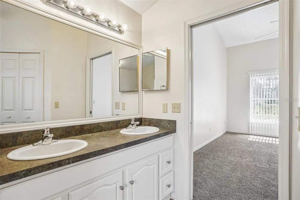 2596 ALCLOBE CIRCLE Ocoee, FL 34761