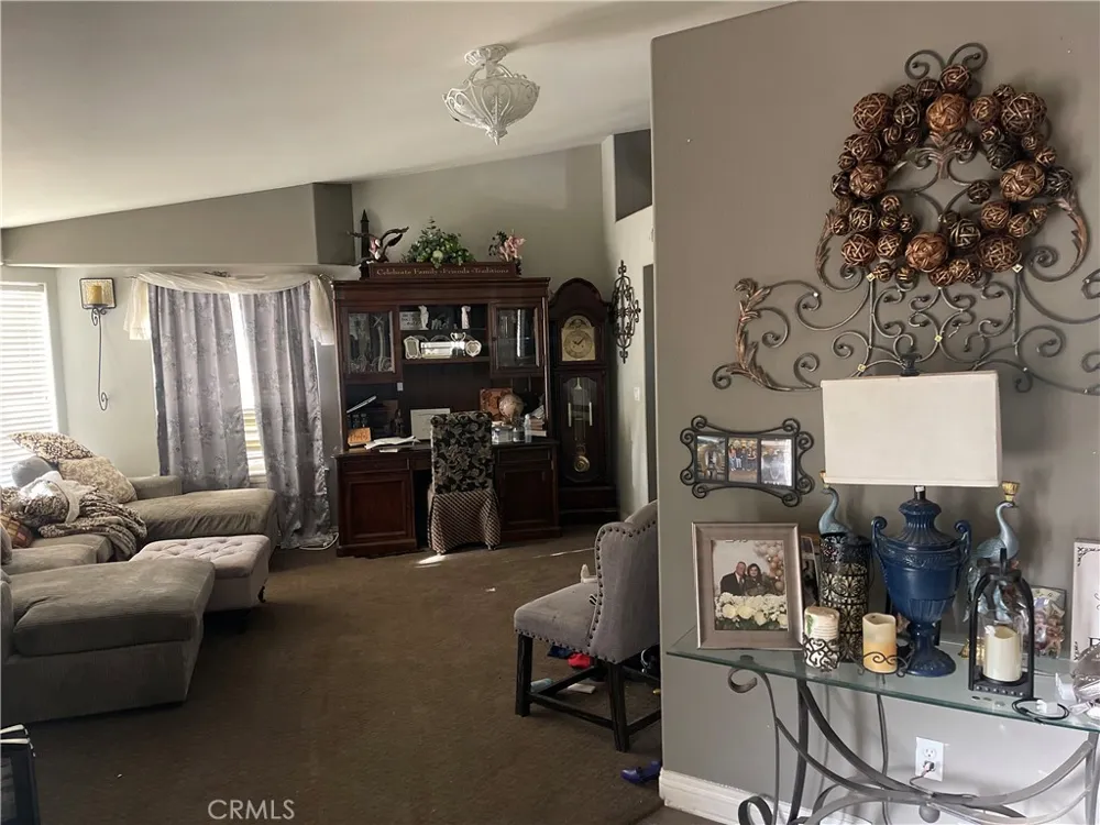 8026 PRIMROSE AVENUE Oak Hills, CA 92344