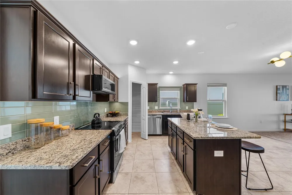 880 NW 251ST DRIVE Newberry, FL 32669