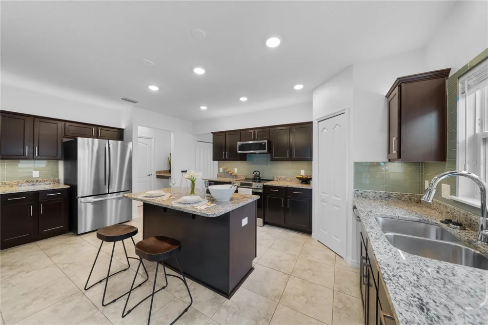 880 NW 251ST DRIVE Newberry, FL 32669