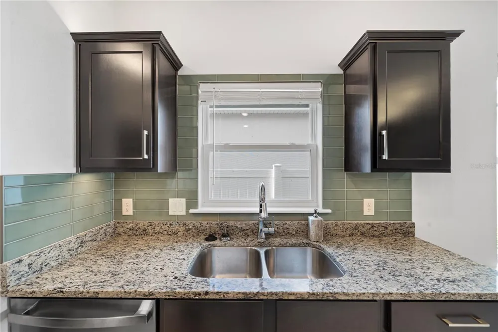 880 NW 251ST DRIVE Newberry, FL 32669