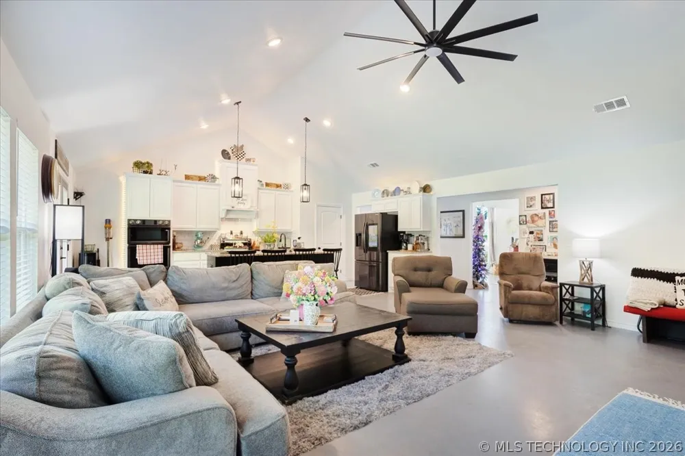 17957 Bridgeview Road Madill, OK 73446