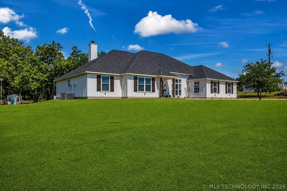 17957 Bridgeview Road Madill, OK 73446