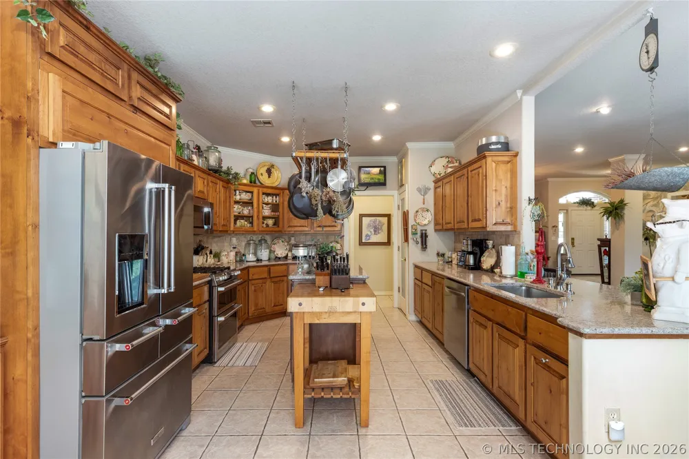 5080 Lake Breeze Road Grove, OK 74344
