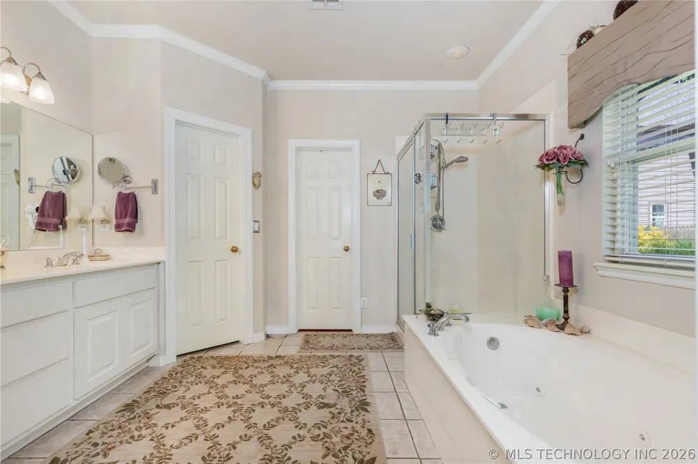 5080 Lake Breeze Road Grove, OK 74344