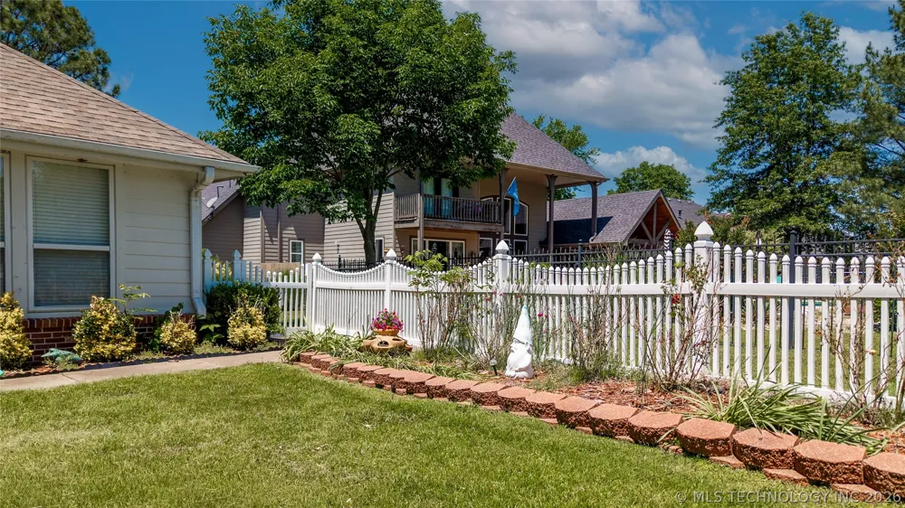 5080 Lake Breeze Road Grove, OK 74344