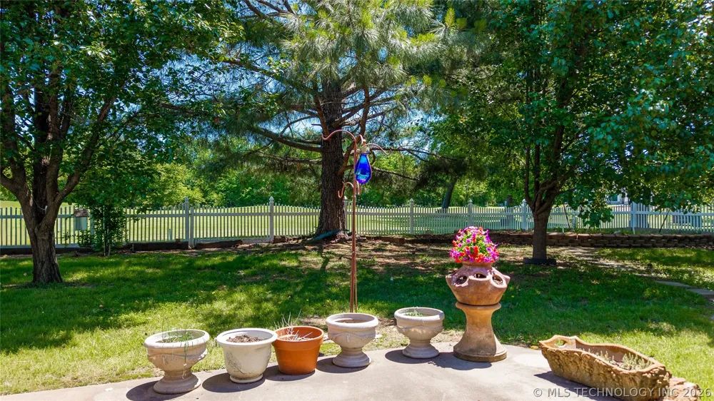 5080 Lake Breeze Road Grove, OK 74344