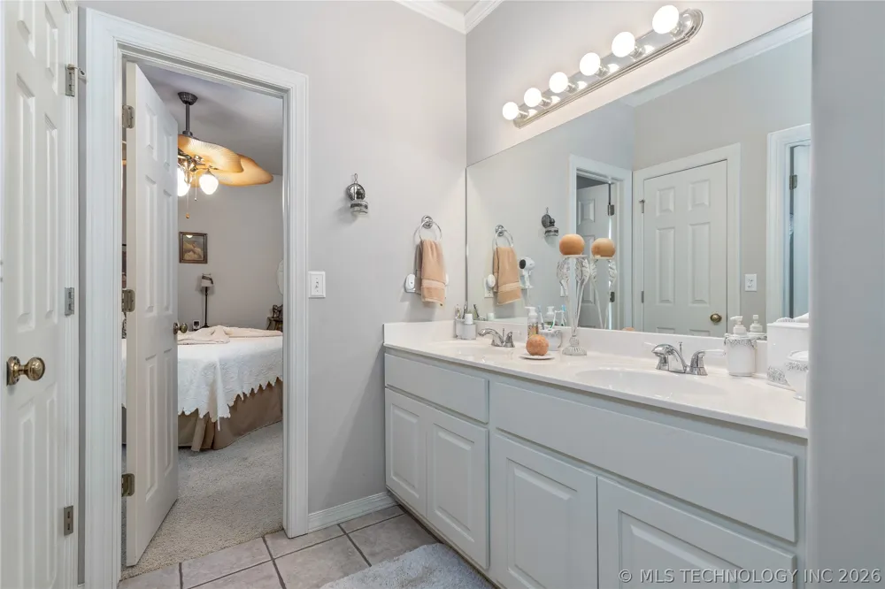 5080 Lake Breeze Road Grove, OK 74344
