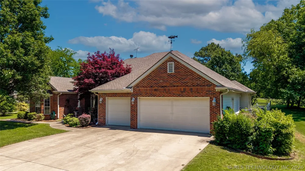 5080 Lake Breeze Road Grove, OK 74344