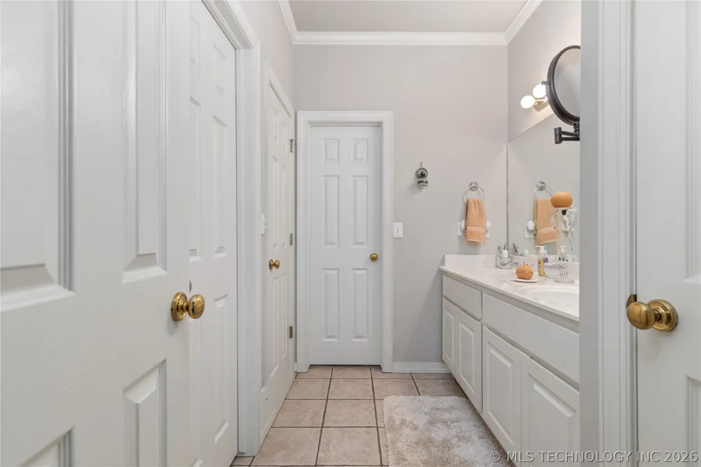 5080 Lake Breeze Road Grove, OK 74344