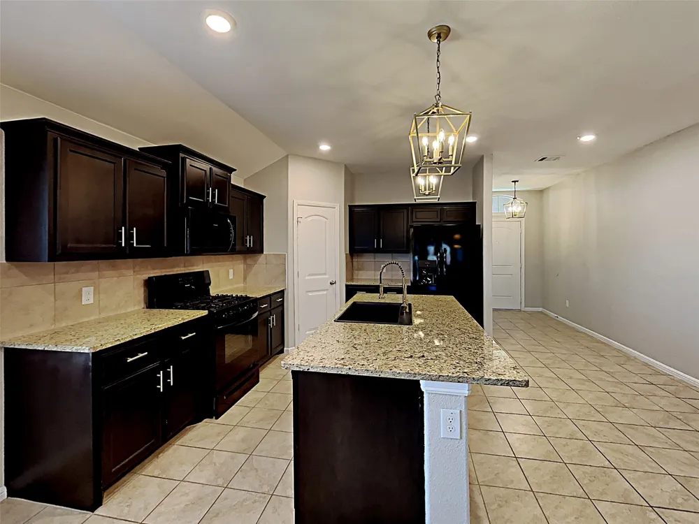 900 Walls Boulevard Crowley, TX 76036