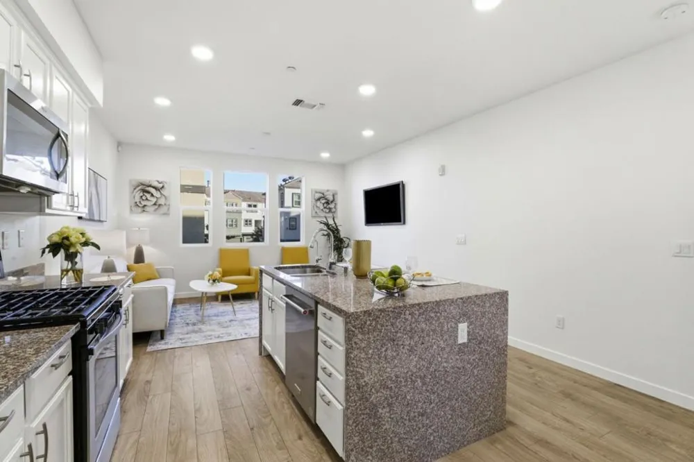876 Garden Street Milpitas, CA 95035