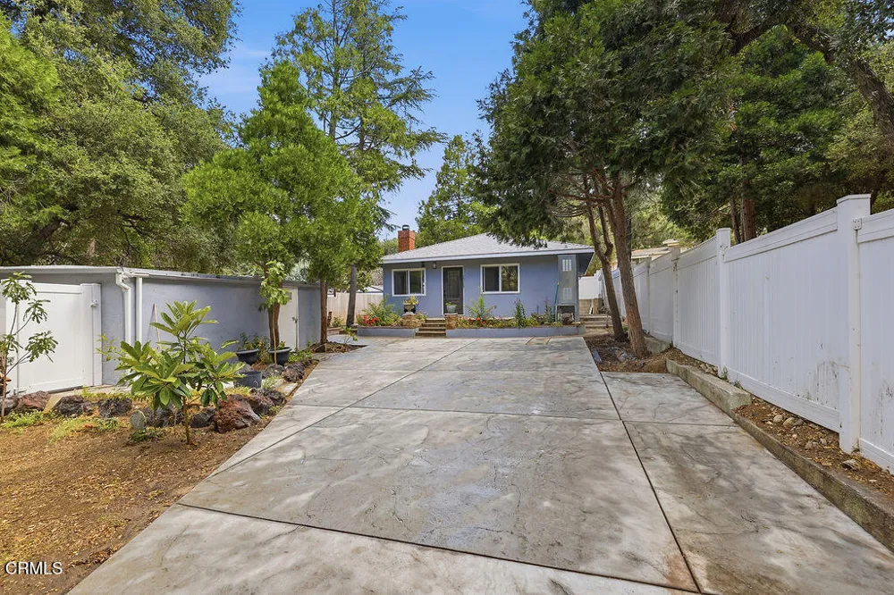 15113 Calle Los Elegantes Santa Clarita, CA 91390
