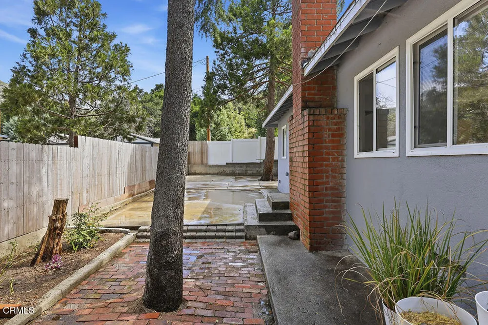 15113 Calle Los Elegantes Santa Clarita, CA 91390