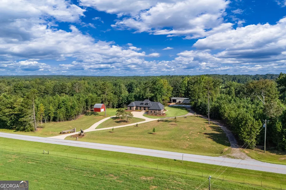 1360 Gum Creek Airport RD Roopville, GA 30170