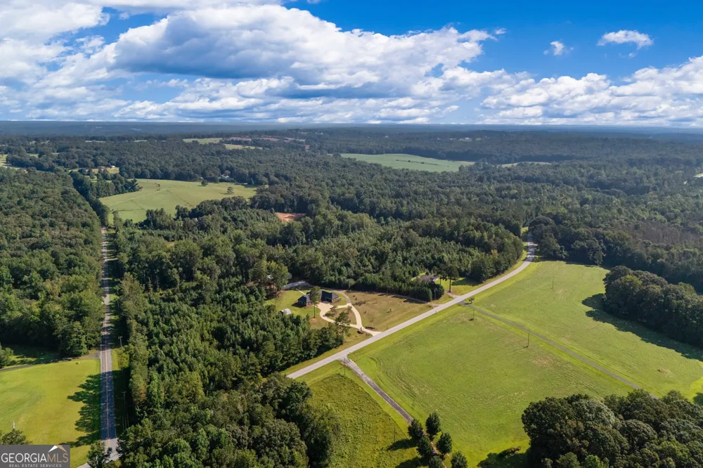 1360 Gum Creek Airport RD Roopville, GA 30170