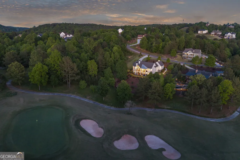 1634 Currahee Club DR Toccoa, GA 30577