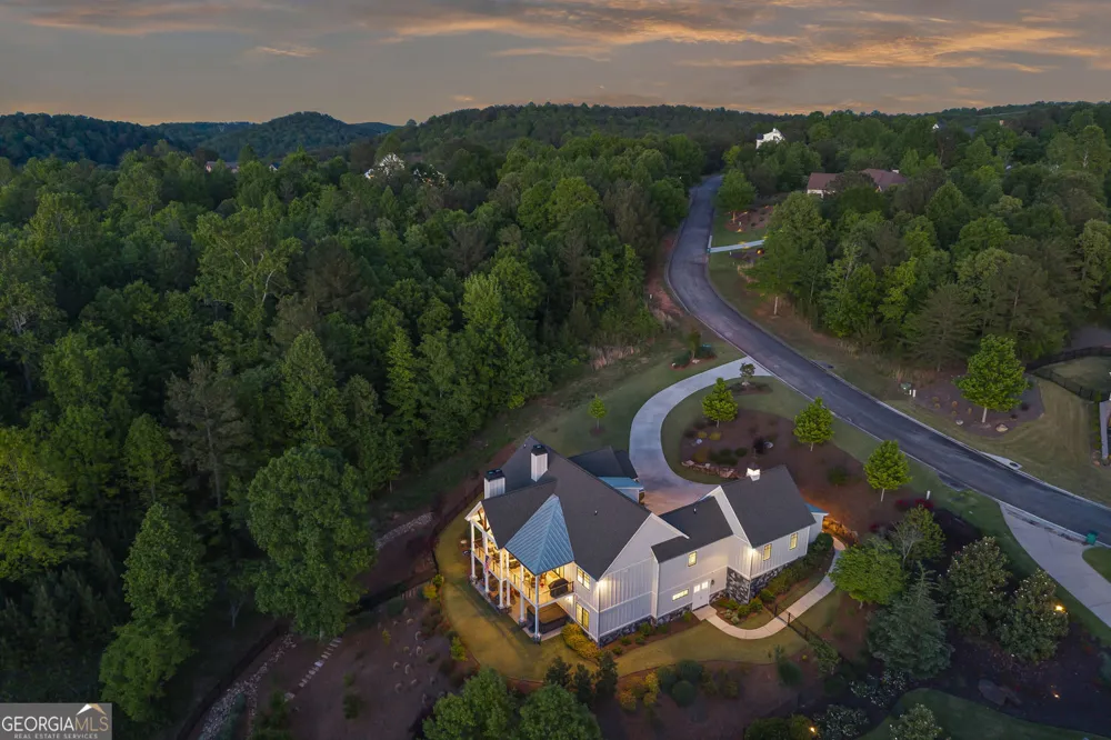 1634 Currahee Club DR Toccoa, GA 30577
