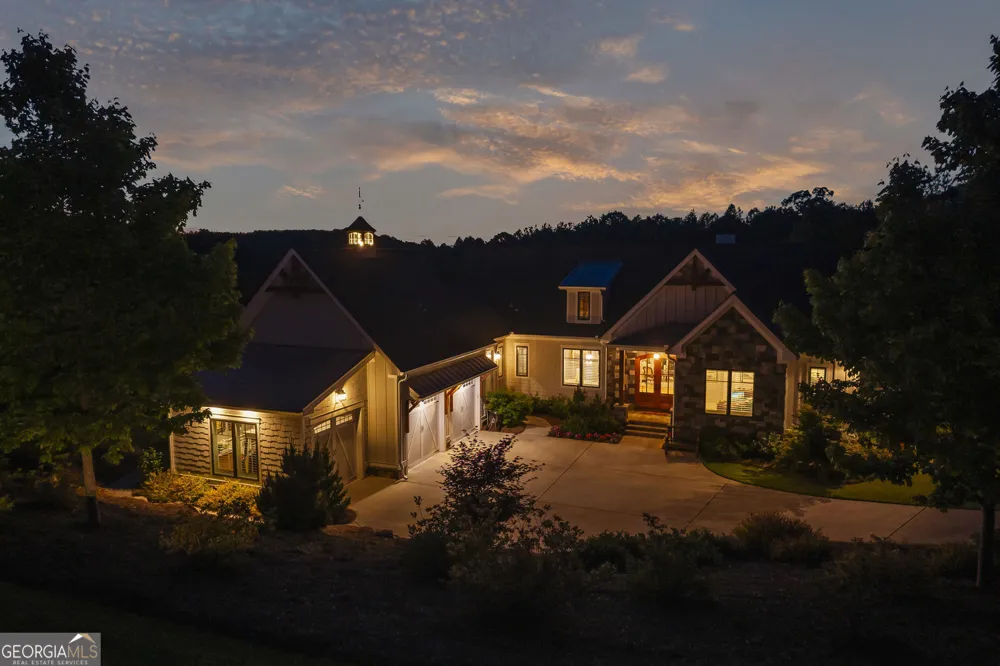 1634 Currahee Club DR Toccoa, GA 30577