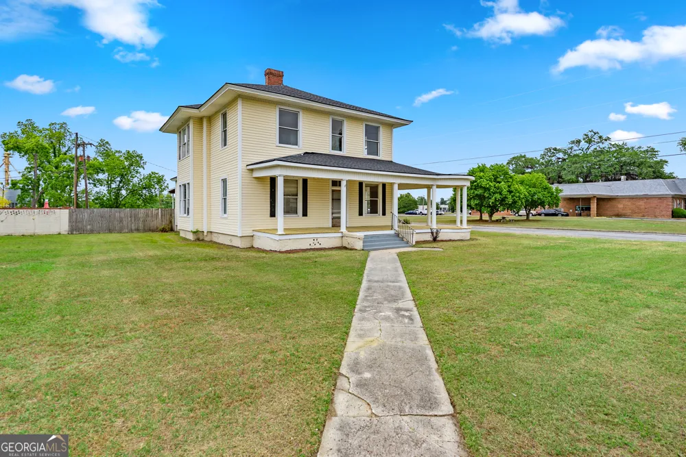 158 Hand AVE W Pelham, GA 31779
