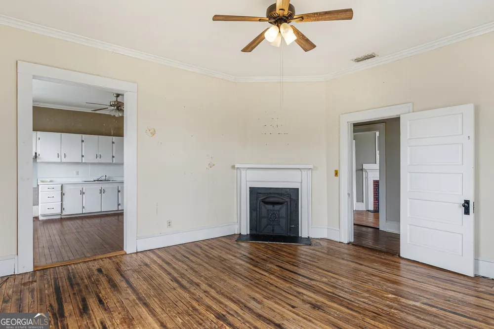 158 Hand AVE W Pelham, GA 31779