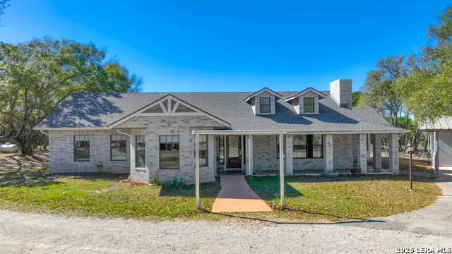 713 Lake Forest Rd. Pipe Creek, TX 78063